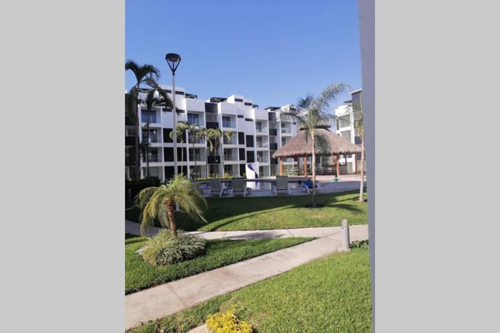 Departamento De Lujo En Manzanillo, Planta Baja Frente A La Alberca Apartment Luaran gambar